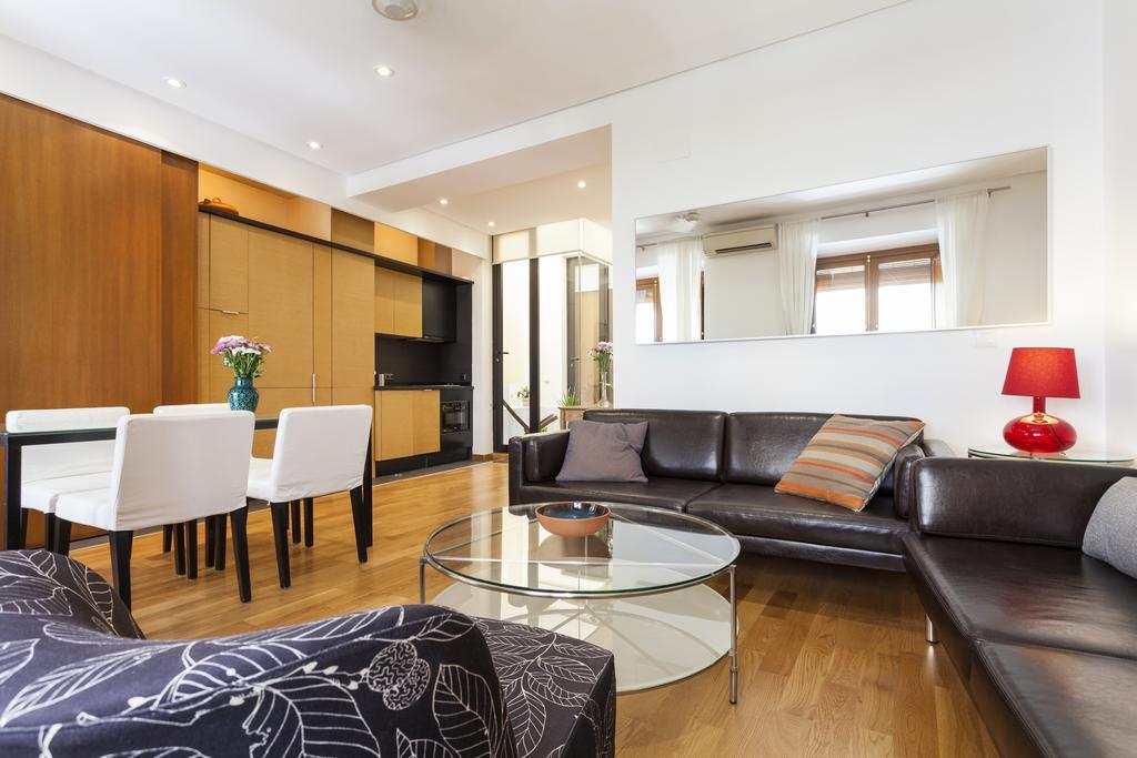 Artist'S Charming Design - Space Maison Apartments เซบีญา ภายนอก รูปภาพ
